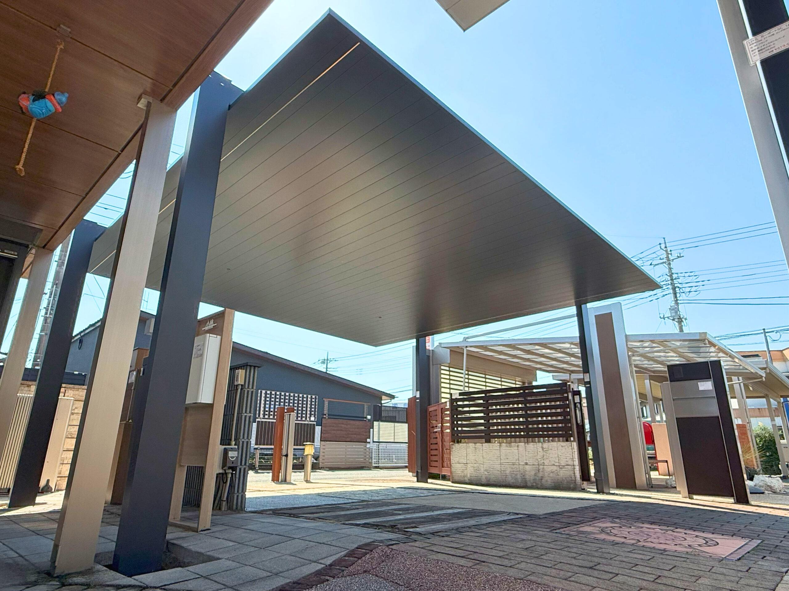 おしゃれ、スタイリッシュなカーポート 耐積雪50センチ、新色のLIXIL・カーポートSC1500が山梨の展示場で見られます！